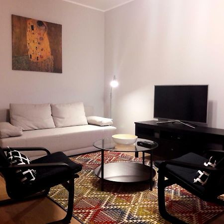 דירות ורשה Modern & Quiet In Royal Wilanow With Netflix מראה חיצוני תמונה