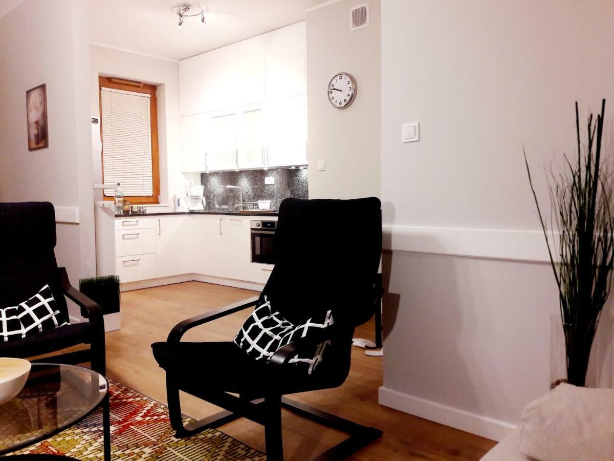 דירות ורשה Modern & Quiet In Royal Wilanow With Netflix מראה חיצוני תמונה