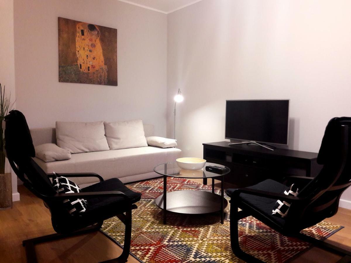 דירות ורשה Modern & Quiet In Royal Wilanow With Netflix מראה חיצוני תמונה