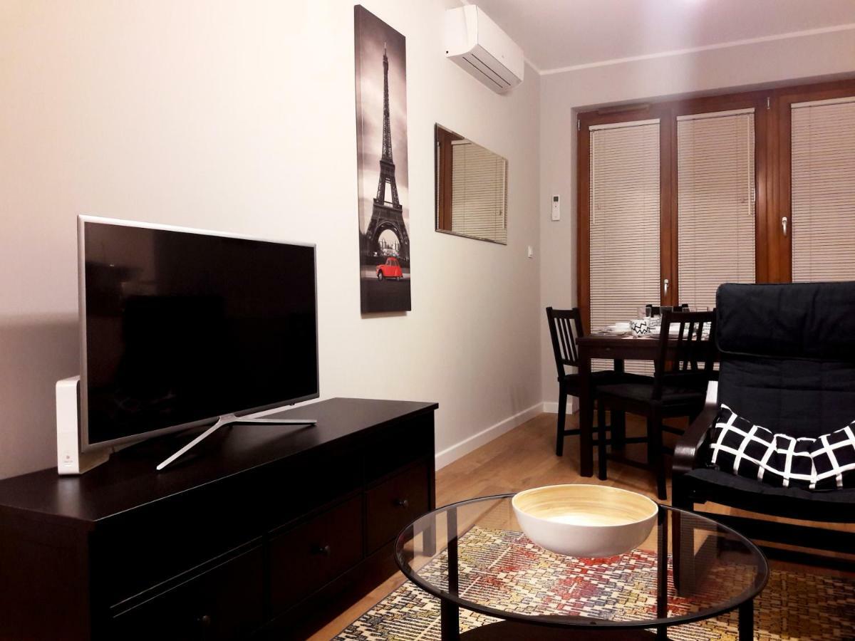 דירות ורשה Modern & Quiet In Royal Wilanow With Netflix מראה חיצוני תמונה